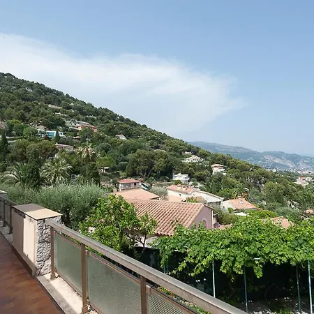 Dans Aurora *